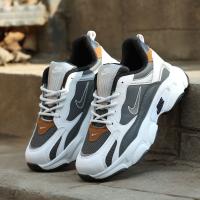 Nike Justo Beyaz Füme