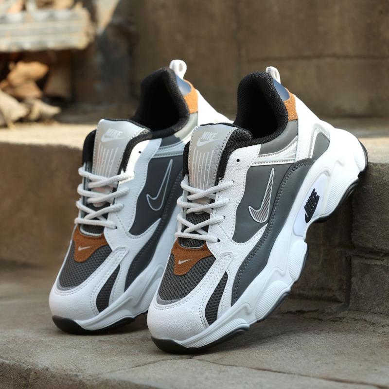 Nike Justo Beyaz Füme