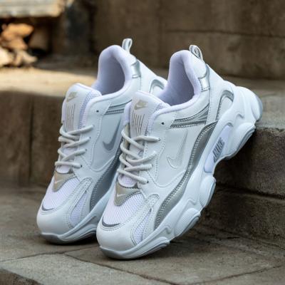 Nike Justo Beyaz Gümüş